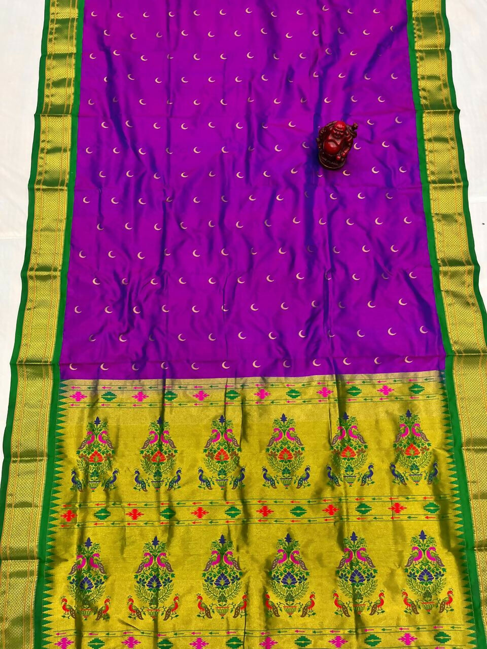 Handloom paithani