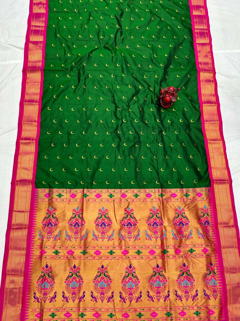 Handloom paithani