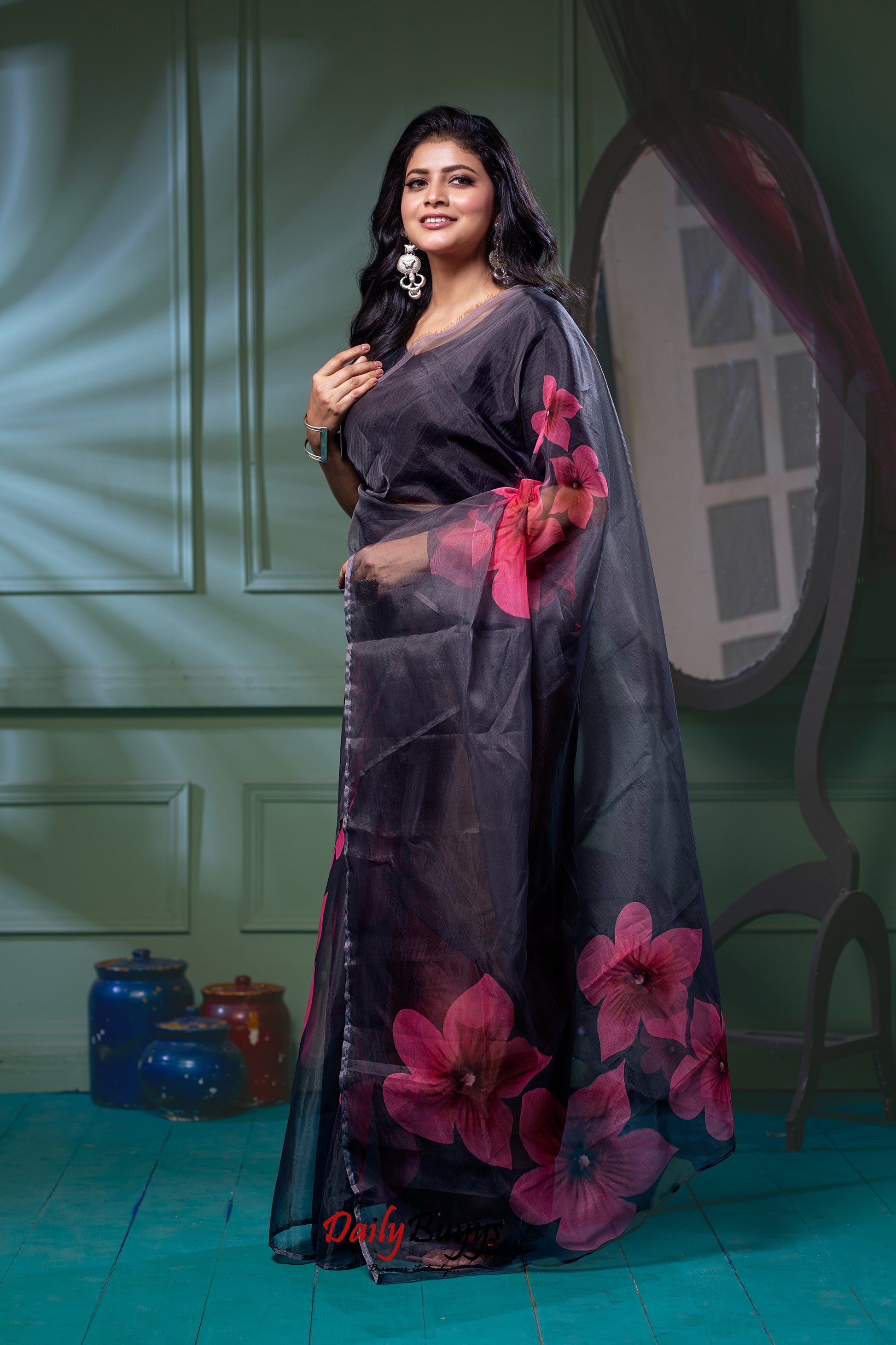 Digital Floral Print Organza Sarees - Dailybuyys