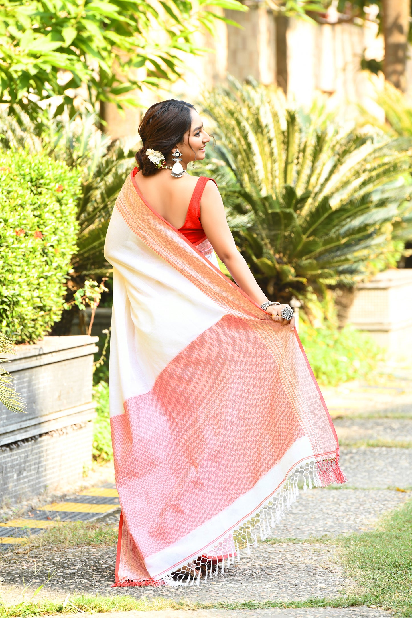 White and Red Cotton Handloom Sarees