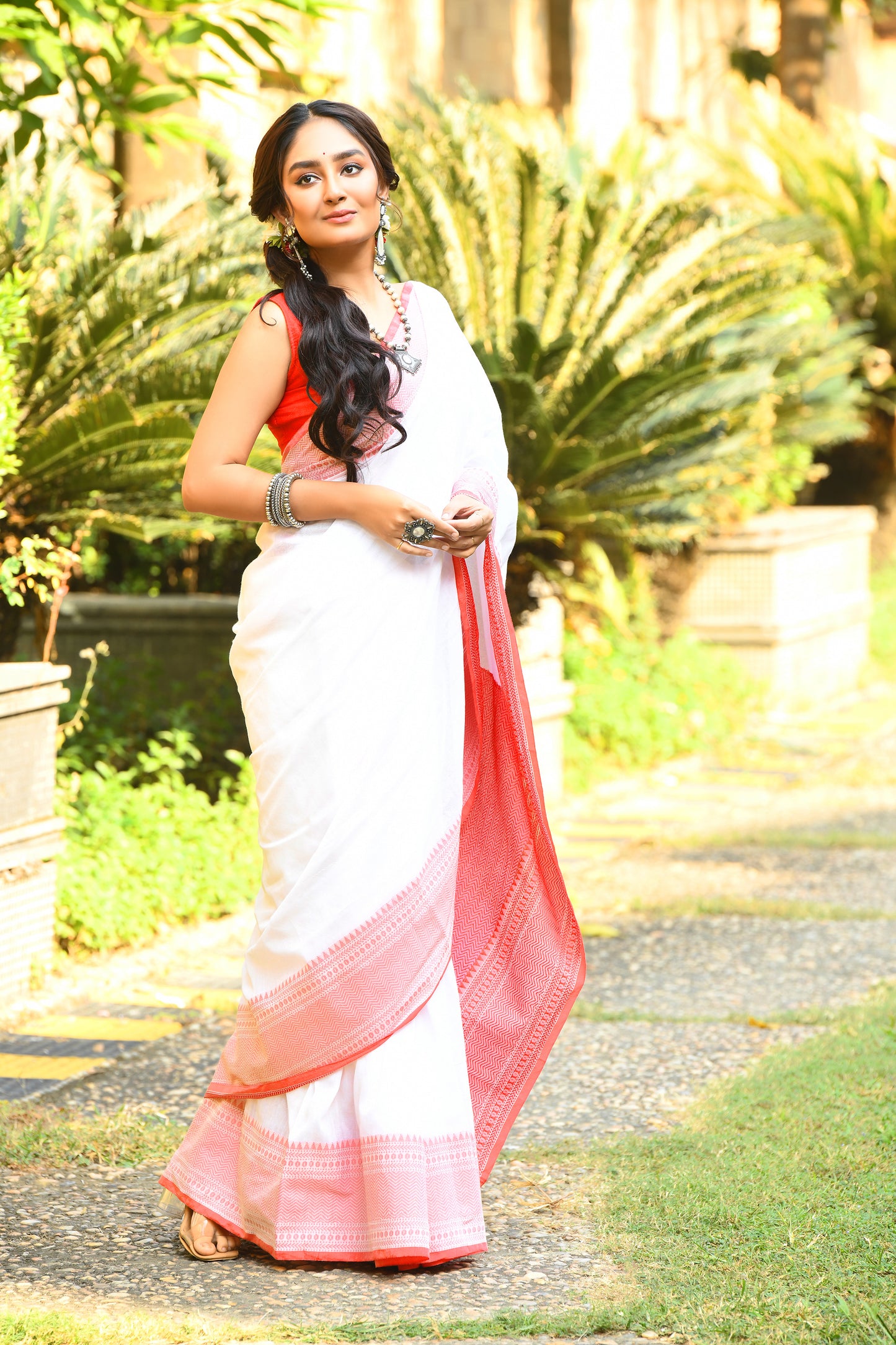 White and Red Cotton Handloom Sarees