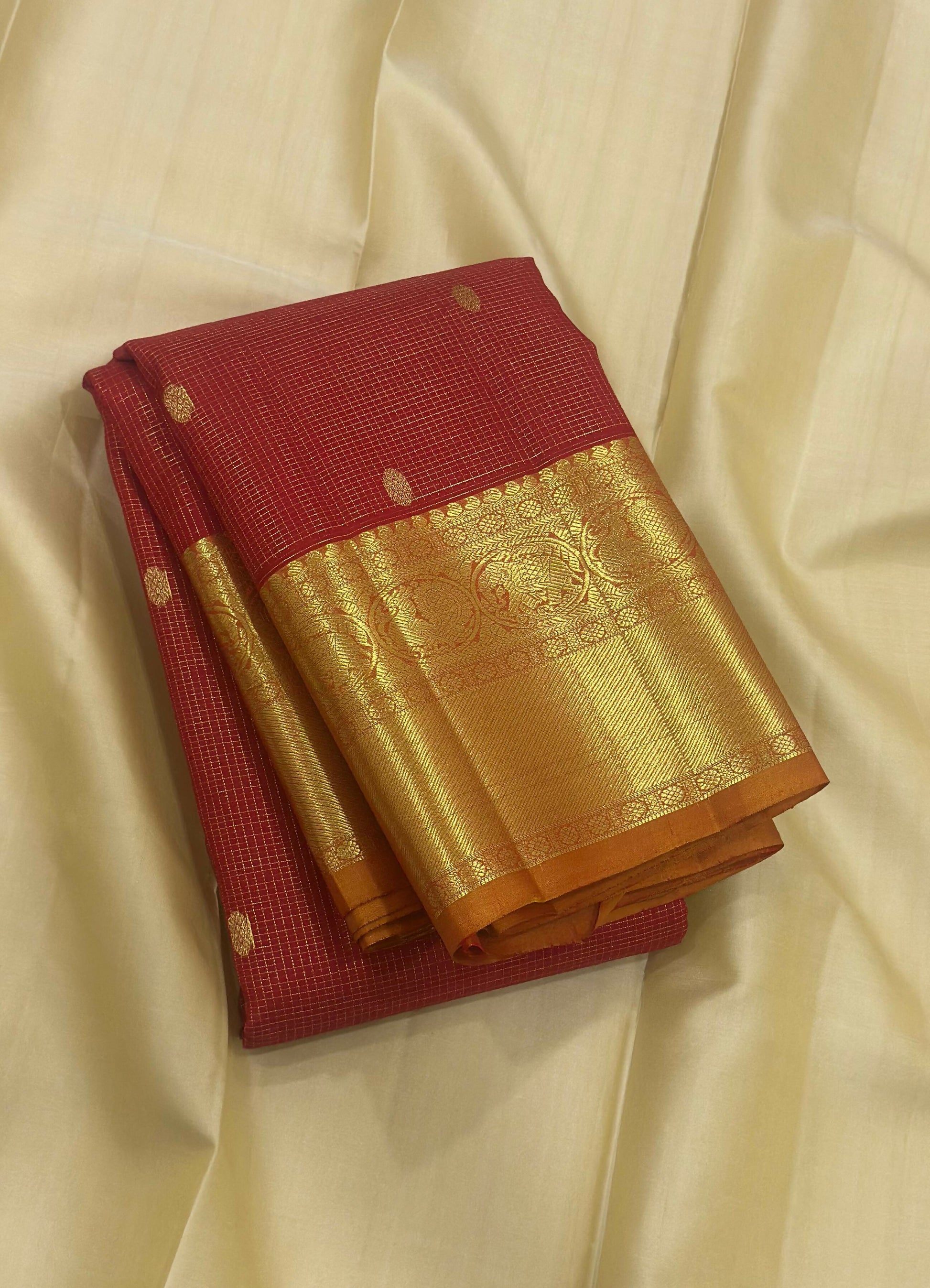 Pure Kanchipuram Handloom Bridal Silk Sarees 2 gram Zari With Silk Mark Certified 22000/- Vaira oosi