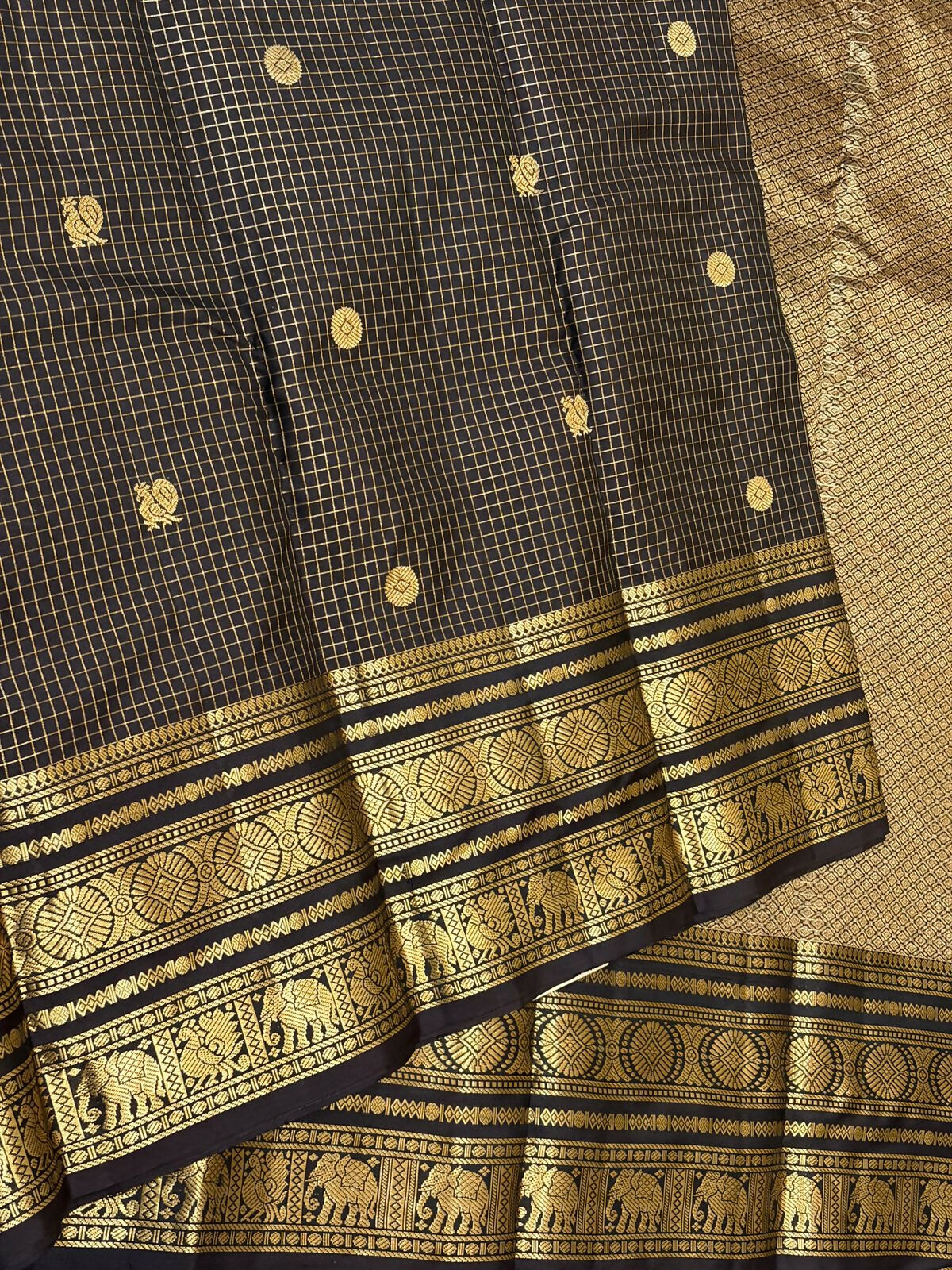 Pure Kanchipuram Handloom Silk Sarees 1 gram Zari vaira oosi checks With Silk Mark Certified 19500/-