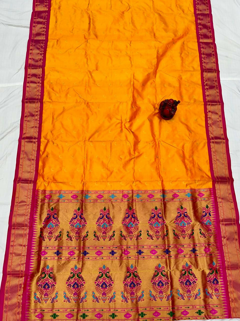 Handloom paithani