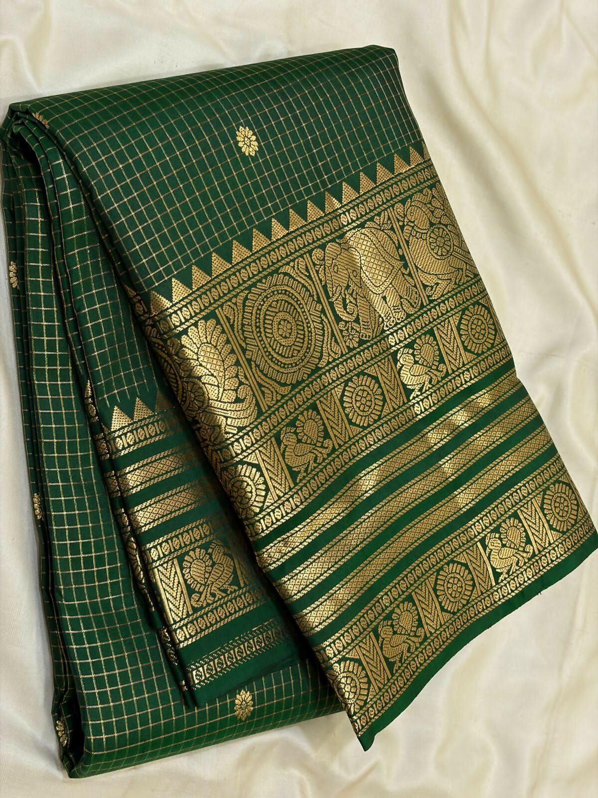 Pure Kanchipuram Handloom Silk Sarees 1 gram Zari vaira oosi checks With Silk Mark Certified 19500/-