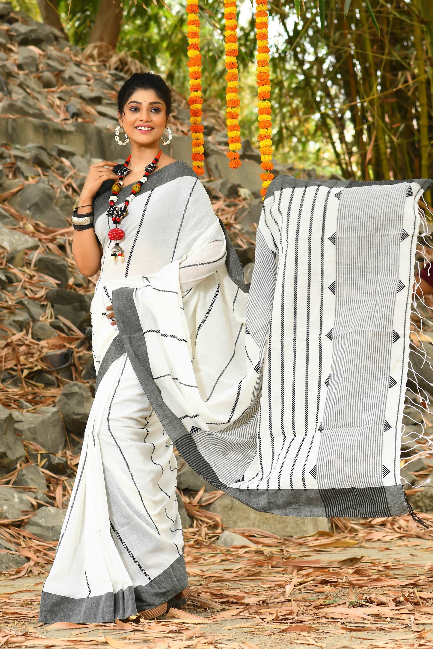 Beautiful Ash Handloom Cotton Sarees