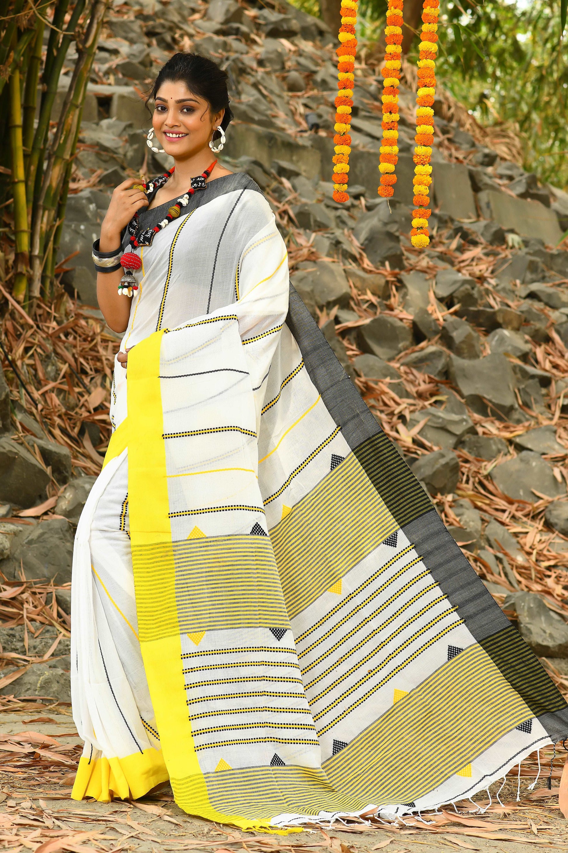 Beautiful White Handloom Cotton Sarees