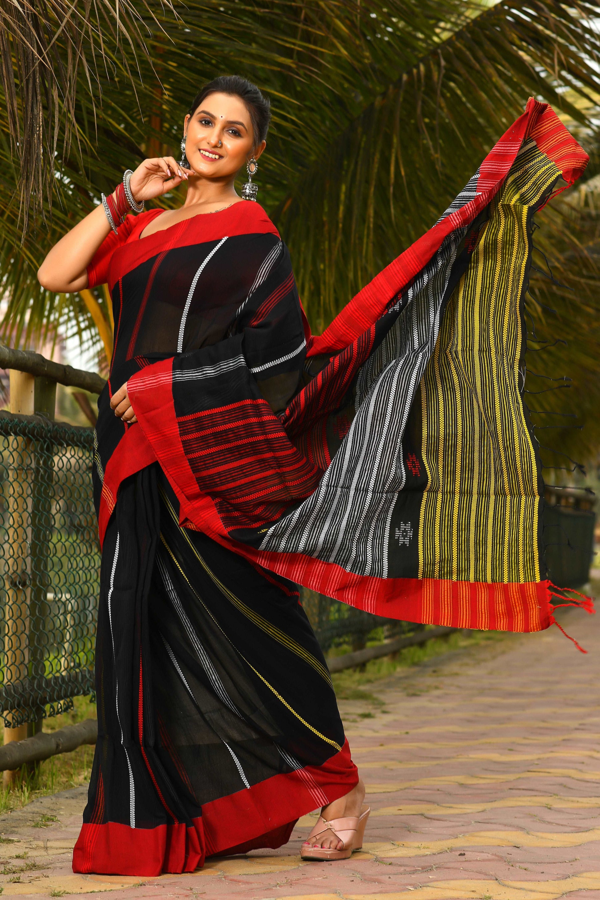 Beautiful Black Handloom Cotton Sarees