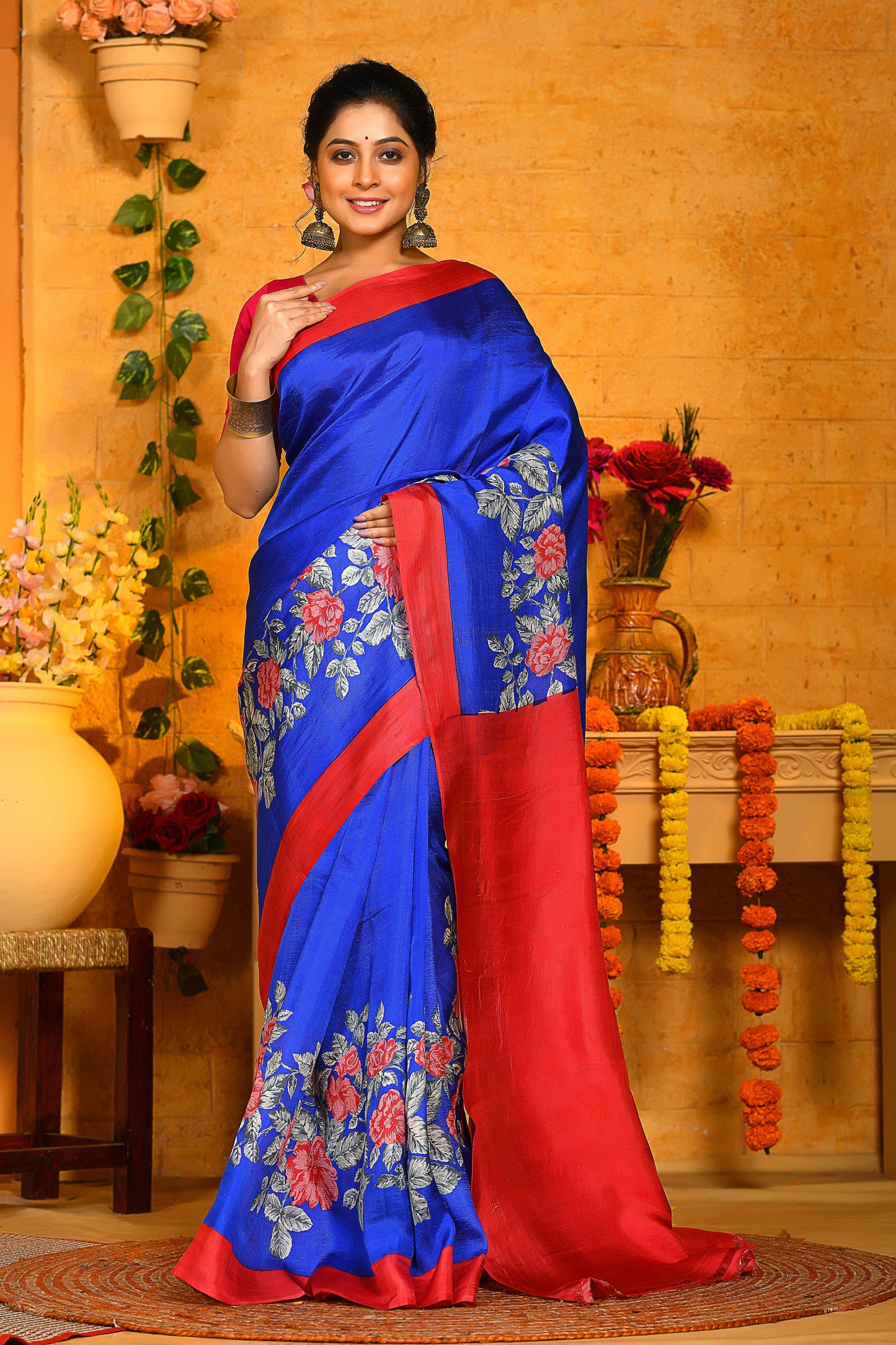 Beautiful Floral Design Hand Painted Handloom Pure Silk Sarees