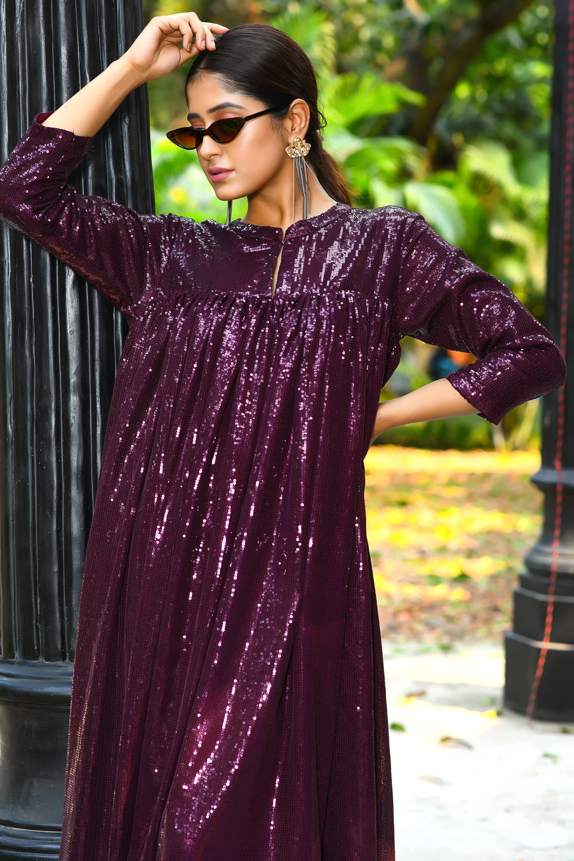 Indo Western Sequin Tunic-Pant Set(10% discounts on all prepaid orders Dailybuyys Indo Western Sequin Tunic-Pant Set(10% discounts on all prepaid orders Dailybuyys