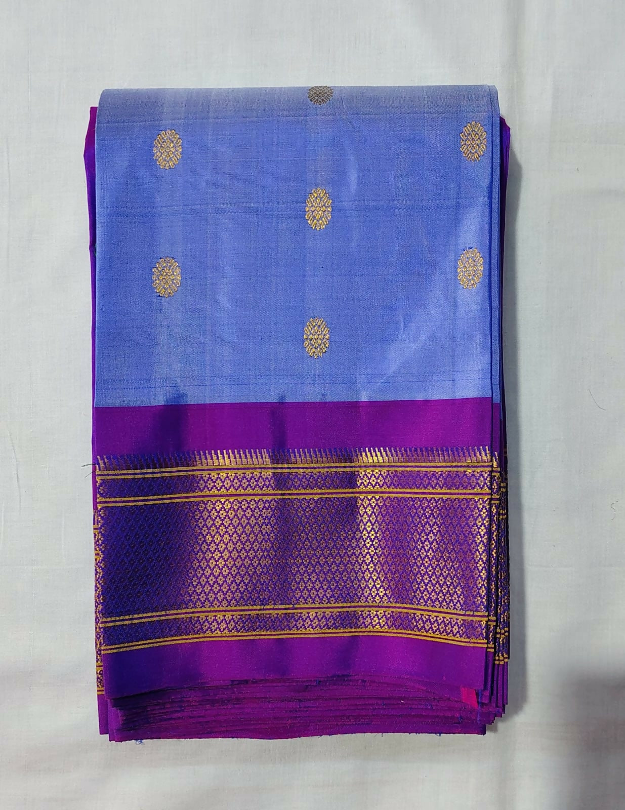 *Kalanjali pure silk paithani* 100% pure silk Handloom saree Allover butties Contrast blouse *Price : 23500/- + shipping*