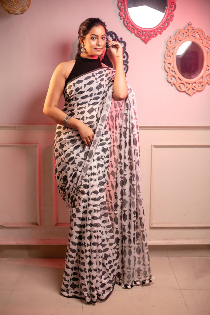 Pure Mul Cotton Black Fish Printed Saree Without Blouse