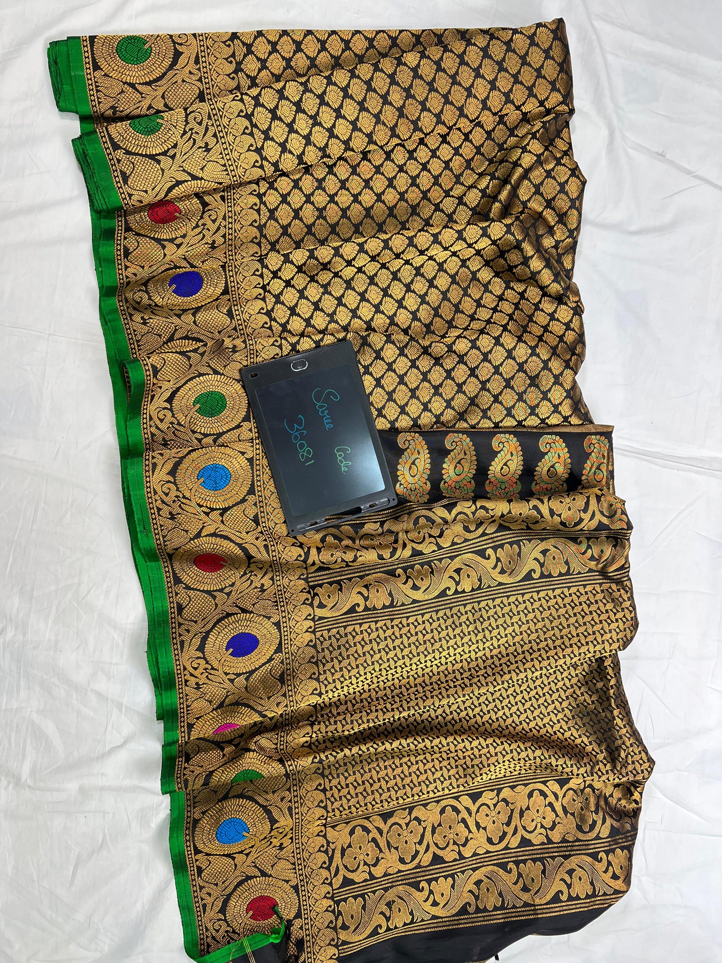 Black Gold Dual Tone Gadwal Pure Silk Handloom Meena Brocade Sarees With All Over Butta