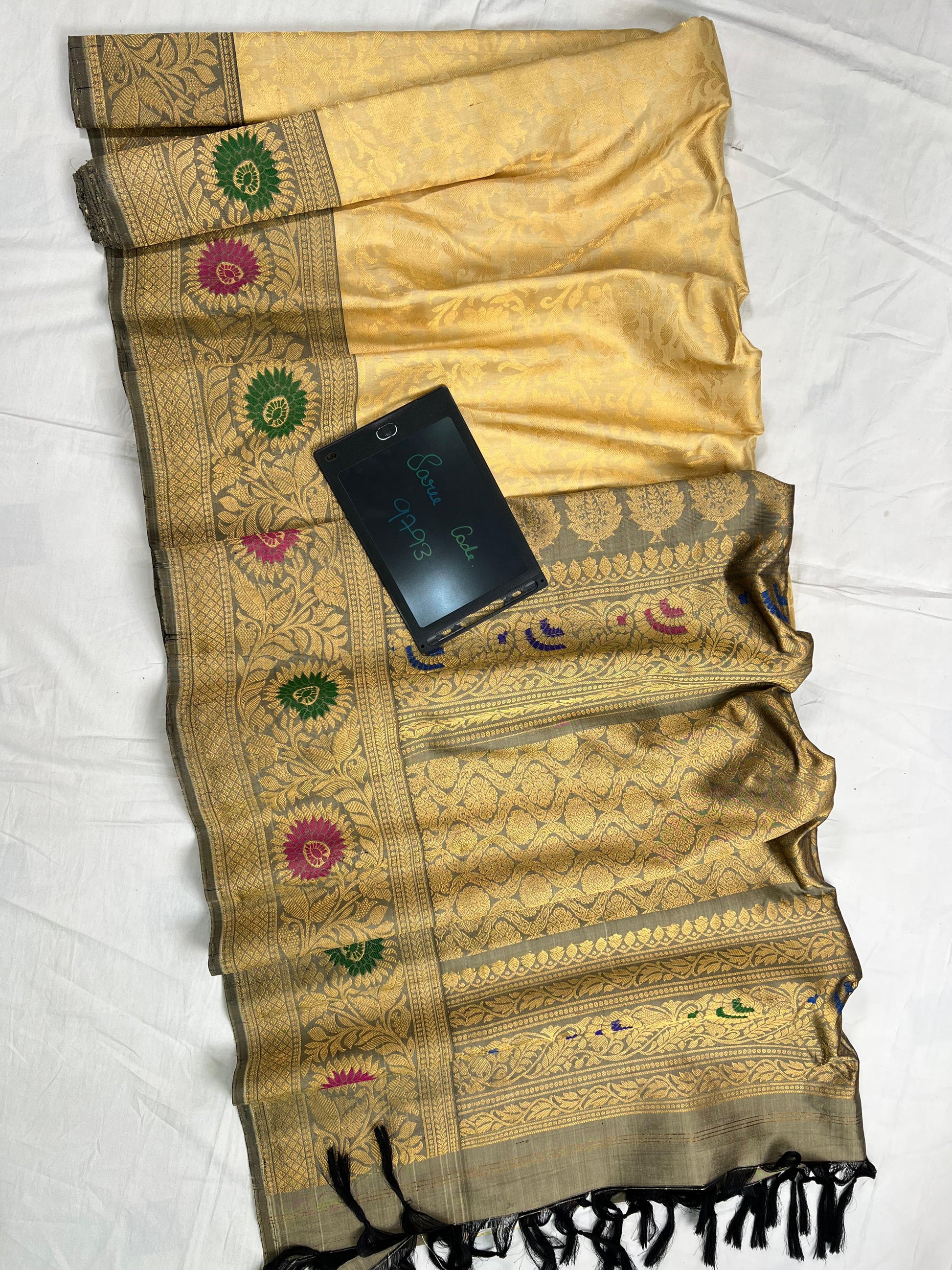 Cream & Grey Gadwal Pure Silk Handloom Meena Brocade Sarees With All Over Butta
