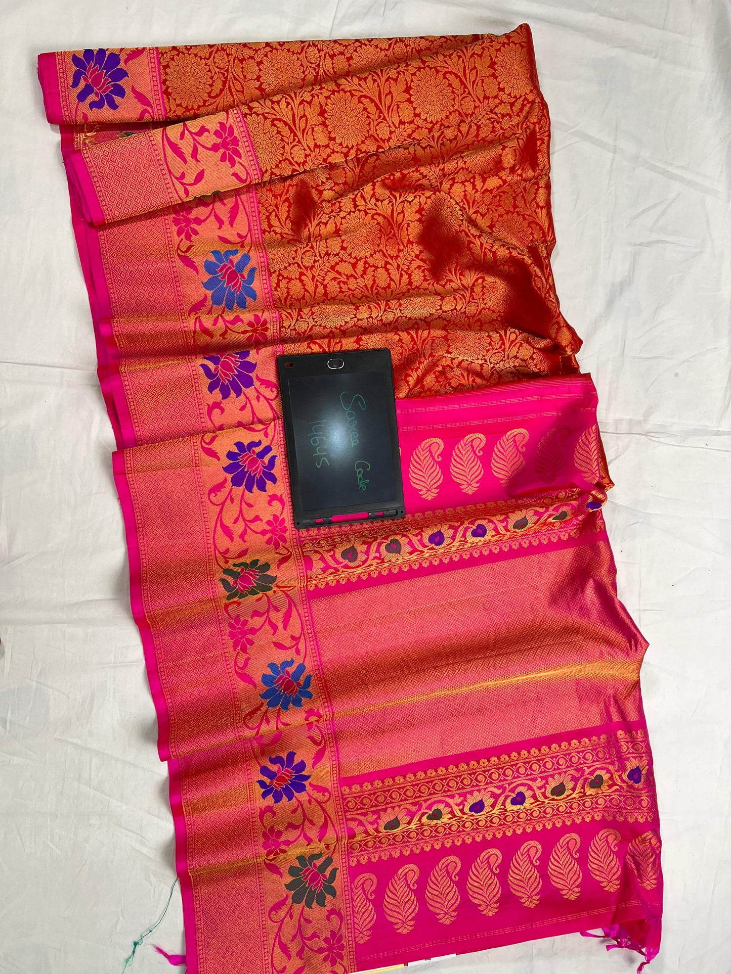 Cream & Grey Gadwal Pure Silk Handloom Meena Brocade Sarees With All Over Butta
