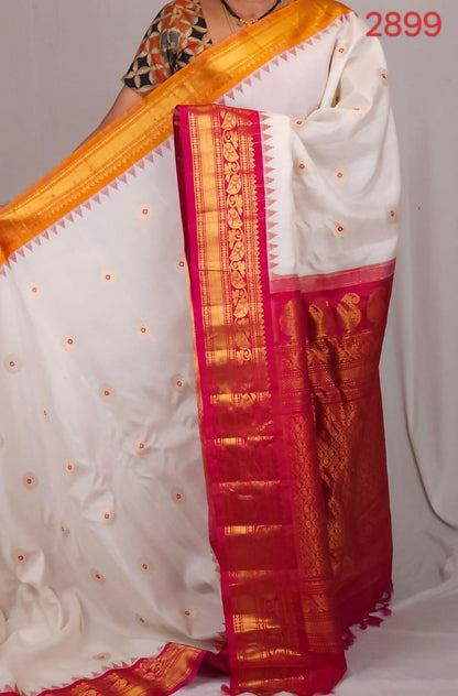 Handloom Gadwal pure silk sarees with kuttu borders contrast pallu and blouse........💛💛💛 Silk mark certified products Price : 23499+ ship each 👇
