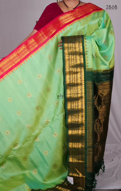 Handloom Gadwal pure silk sarees with kuttu borders contrast pallu and blouse........💛💛💛 Silk mark certified products Price : 23499+ ship each 👇
