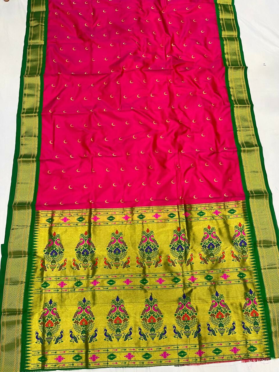 Handloom paithani