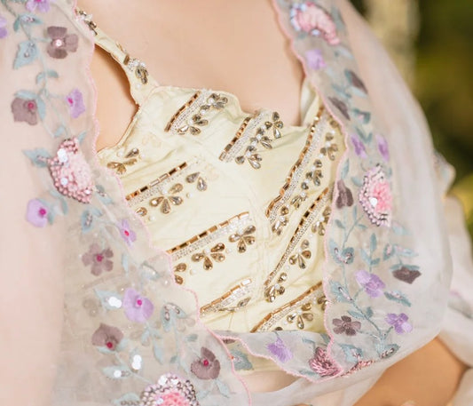 Buy Sarees, Salwar & Kurtis Online -Dailybuyys
