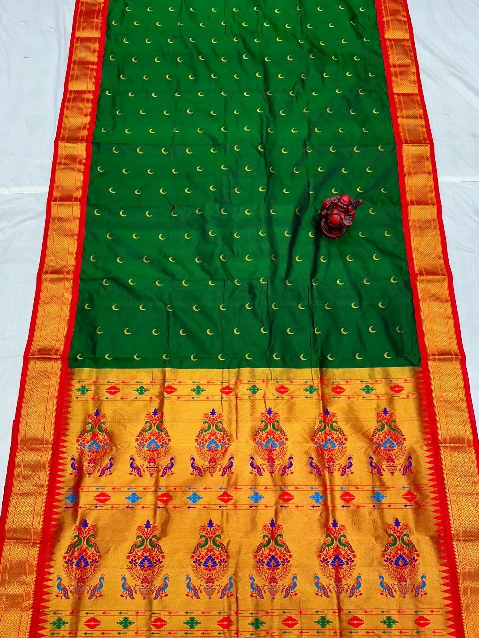 Handloom paithani