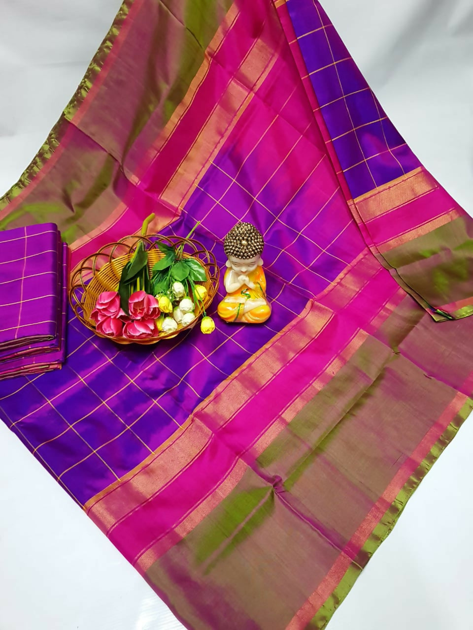 uppada pattu ,Anchu malupu&Anuska checks sarees 💐💐 🌹Good quality 💐👌👌👌 Fabric: uppada pattu/pattu Price *5000+$*