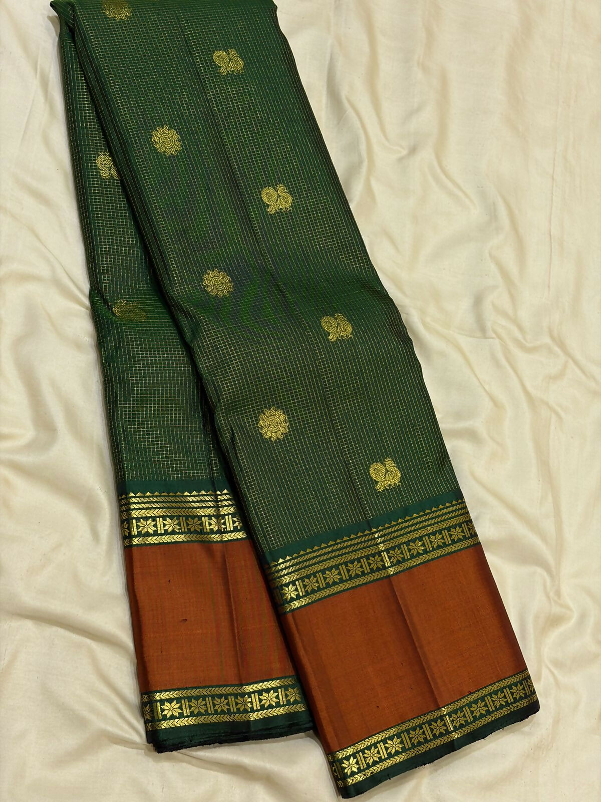 Handloom Kanchipuram Pattu sarees