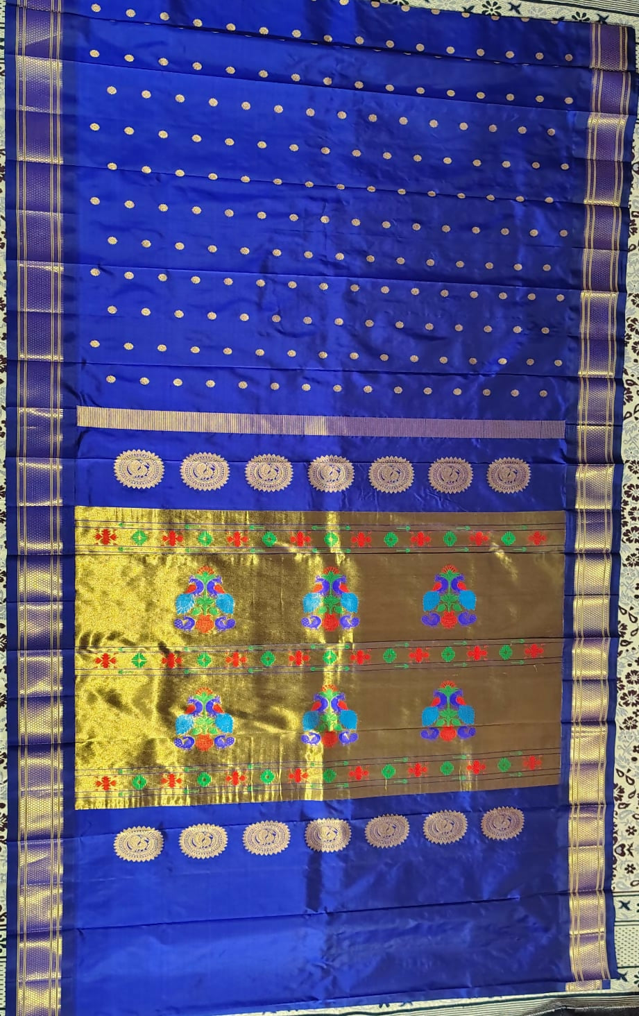 *Kalanjali pure silk paithani* 100% pure silk Handloom saree Allover butties Contrast blouse *Price : 23500/- + shipping*