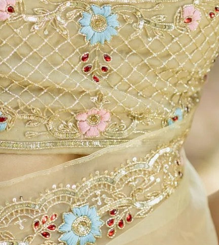 Buy Sarees, Salwar & Kurtis Online -Dailybuyys