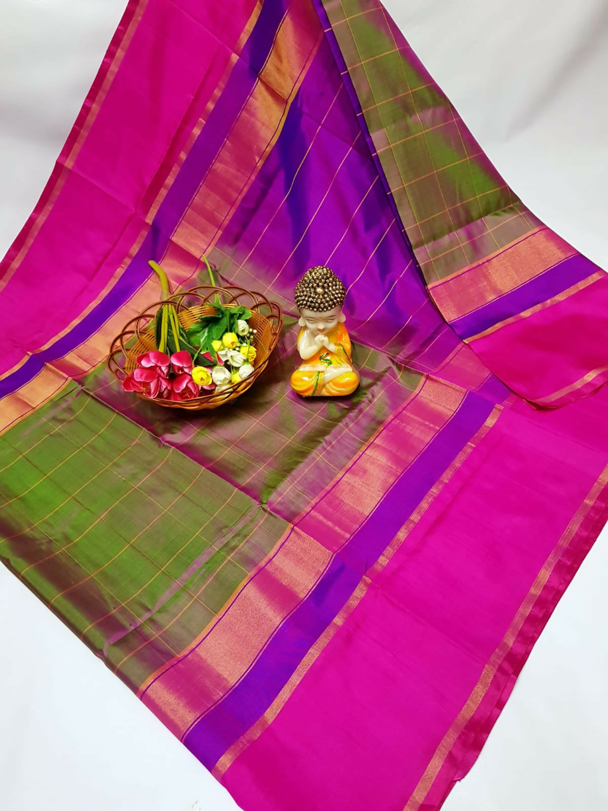 uppada pattu ,Anchu malupu&Anuska checks sarees 💐💐 🌹Good quality 💐👌👌👌 Fabric: uppada pattu/pattu Price *5000+$*