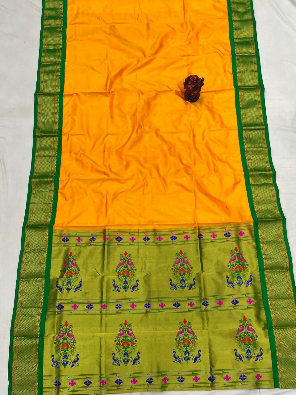 Handloom paithani