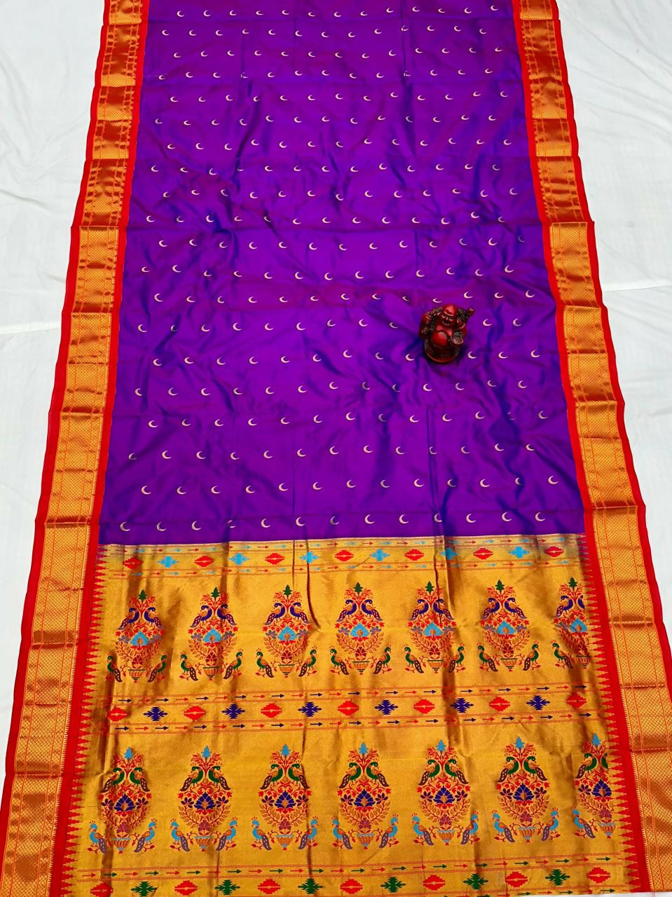 Handloom paithani