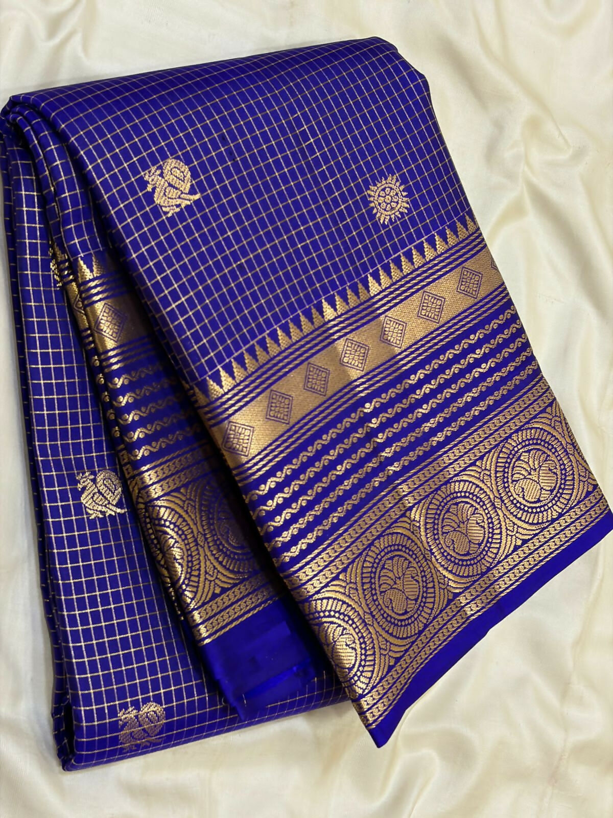 Pure Kanchipuram Handloom Silk Sarees 1 gram Zari vaira oosi checks With Silk Mark Certified 19500/-