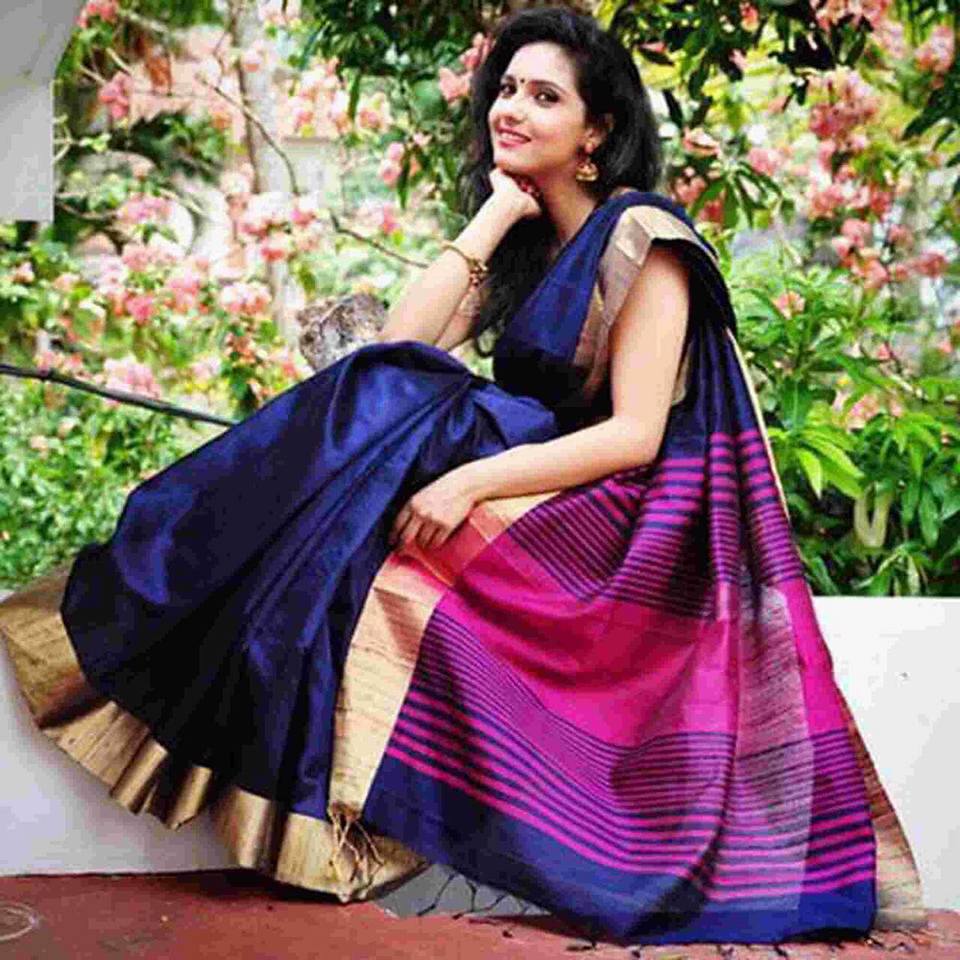 Blue Raw Silk Sarees - Dailybuyys
