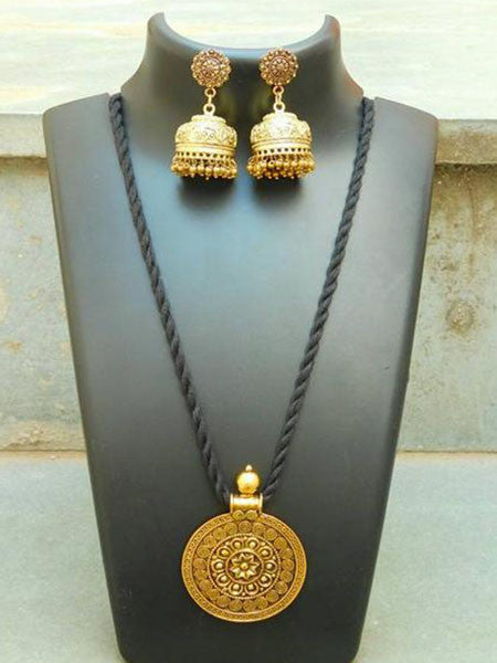 Gold finish necklace Jewellery Sets1