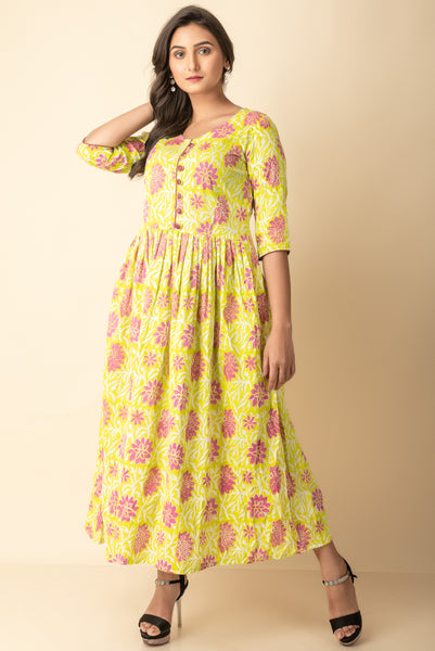 Buy online Yellow Printed A-line Kurti from Kurta Kurtis for Women by  Showoff for ₹619 at 60% off | 2024 Limeroad.com