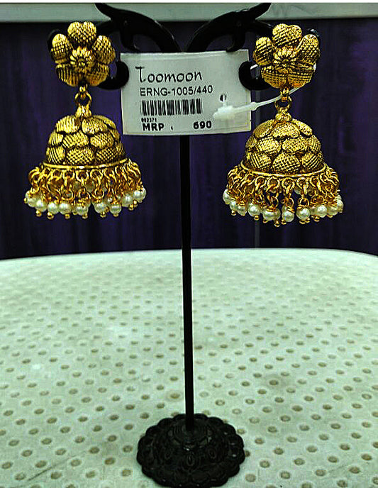 Golden pearl2 Earrings - Dailybuyys