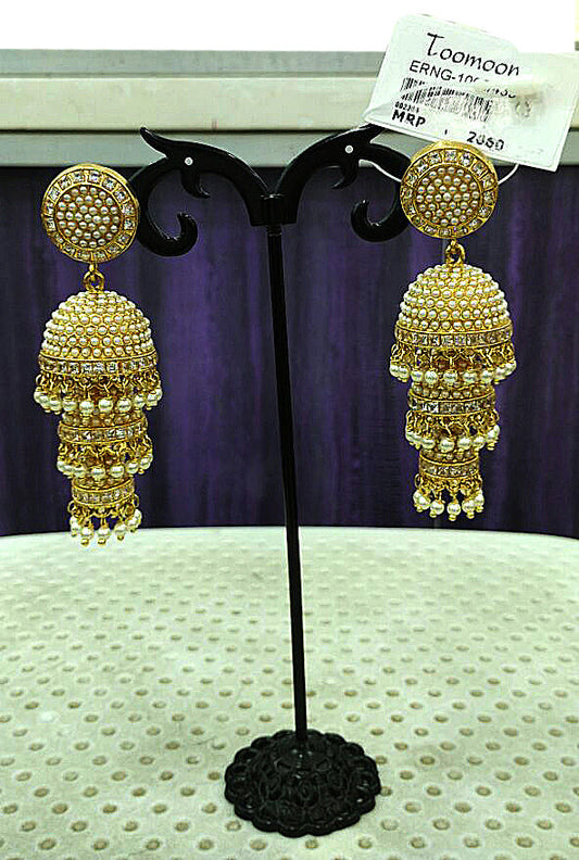 Golden white stone pearl5 Earrings - Dailybuyys