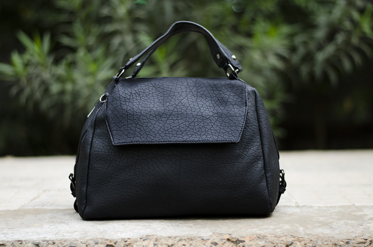 Black Hand Bags