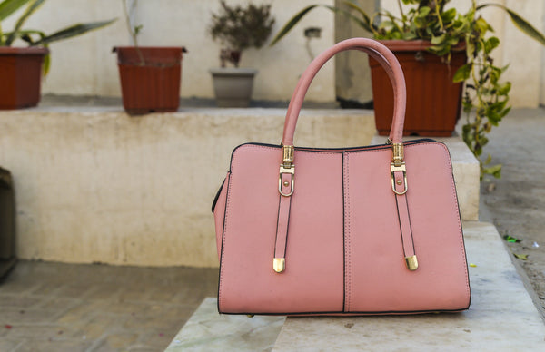 L Pink Medium Duffle Hand Bags