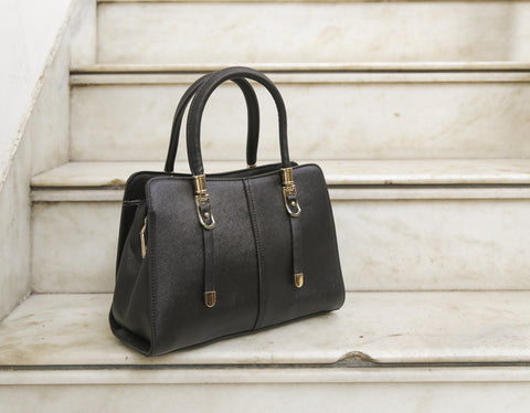 Black Medium Duffle Hand Bags Get Extra 10% Discount on All Prepaid Transaction