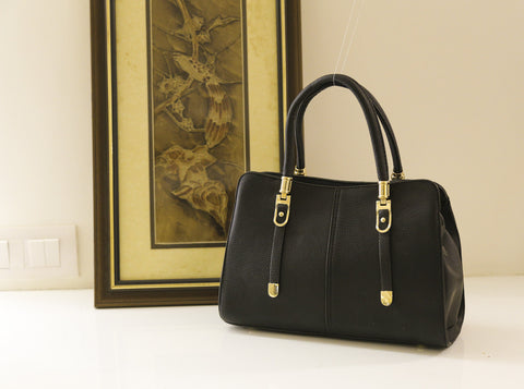 Black G Medium Duffle Hand Bags Get Extra 10% Discount on All Prepaid Transaction