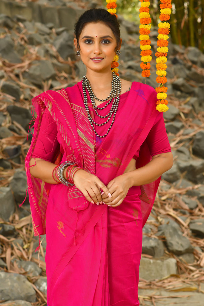 Beautiful Hot Pink Handloom Cotton Sarees Get Extra 10% Discount on All Prepaid Transaction