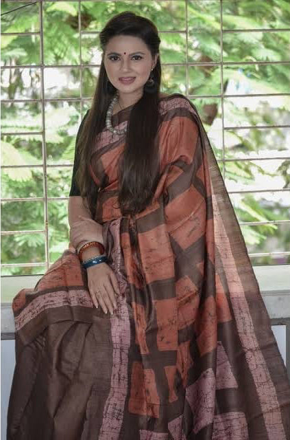 Brown Exclusive Wax Hand Batik Print Pure Silk Mark Certified Bishnupuri Silk Sarees