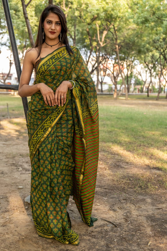 Pine Green & Golden Zari Border Pure Pure Cotton Mulmul Sarees