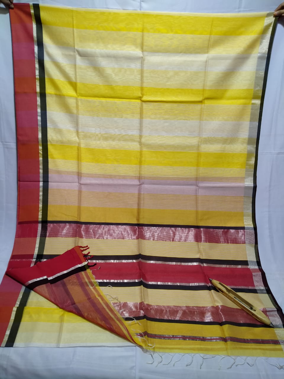 Yellow Maheshwari Silk Sarees