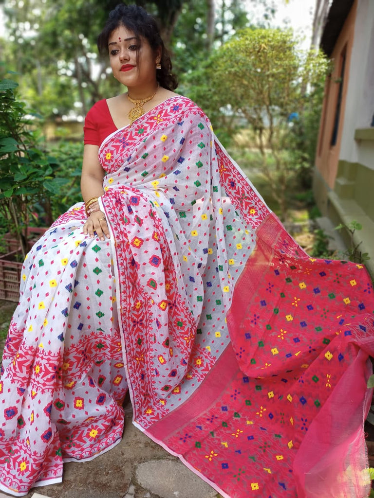 Aarong - Be occasion ready in this remarkable half silk jamdani saree by  Aarong. SHOP NOW: bit.ly/2m06HXx | Facebook