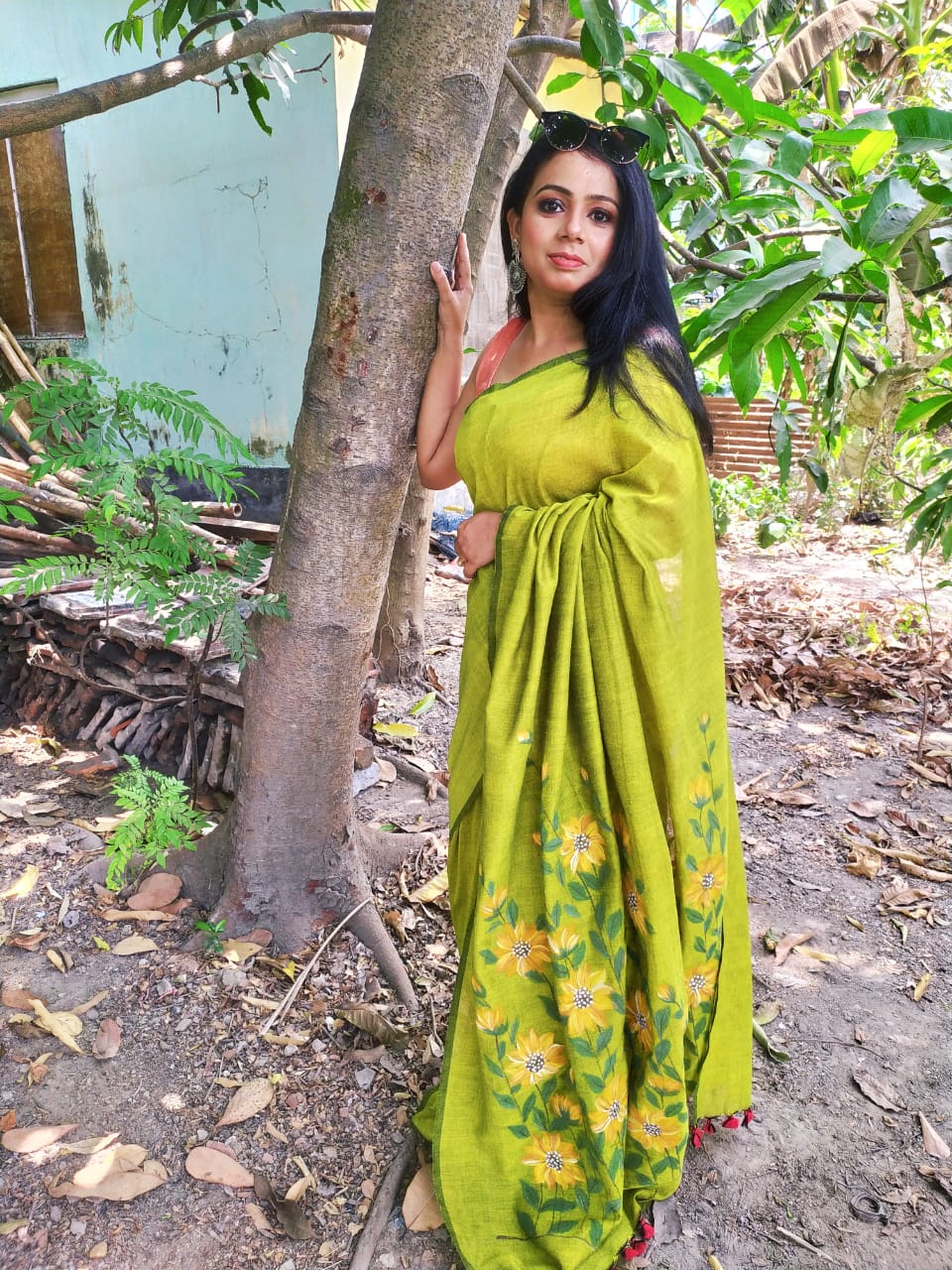 Yellow Pure Cotton Handloom Hand Painted Saree - Dailybuyys