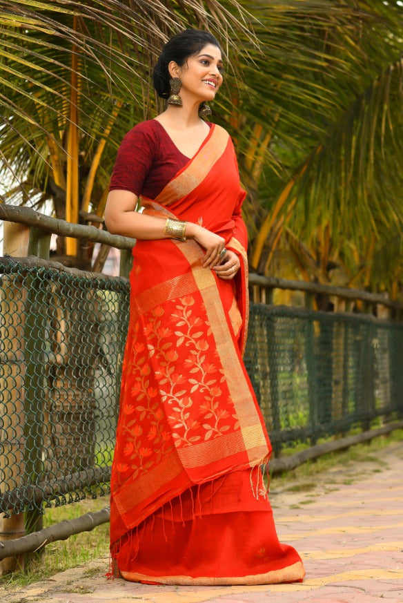 Designer Red Handloom Silk Sarees Get Extra 10% Discount on All Prepaid Transaction