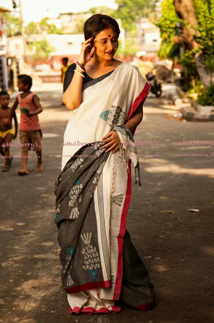 White Pure Cotton Silk Sarees - Dailybuyys