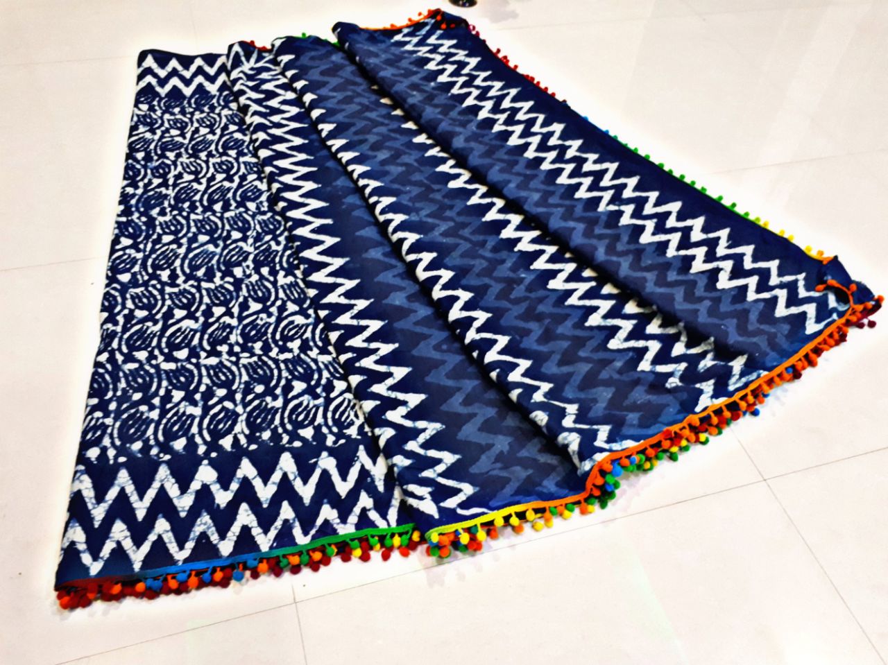 Blue Bagru Printed Pure Cotton Sarees - Dailybuyys
